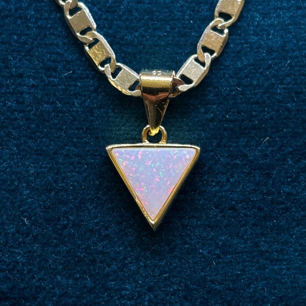 Natural Solid Australian Triangular Pinfire Lambi… - image 1